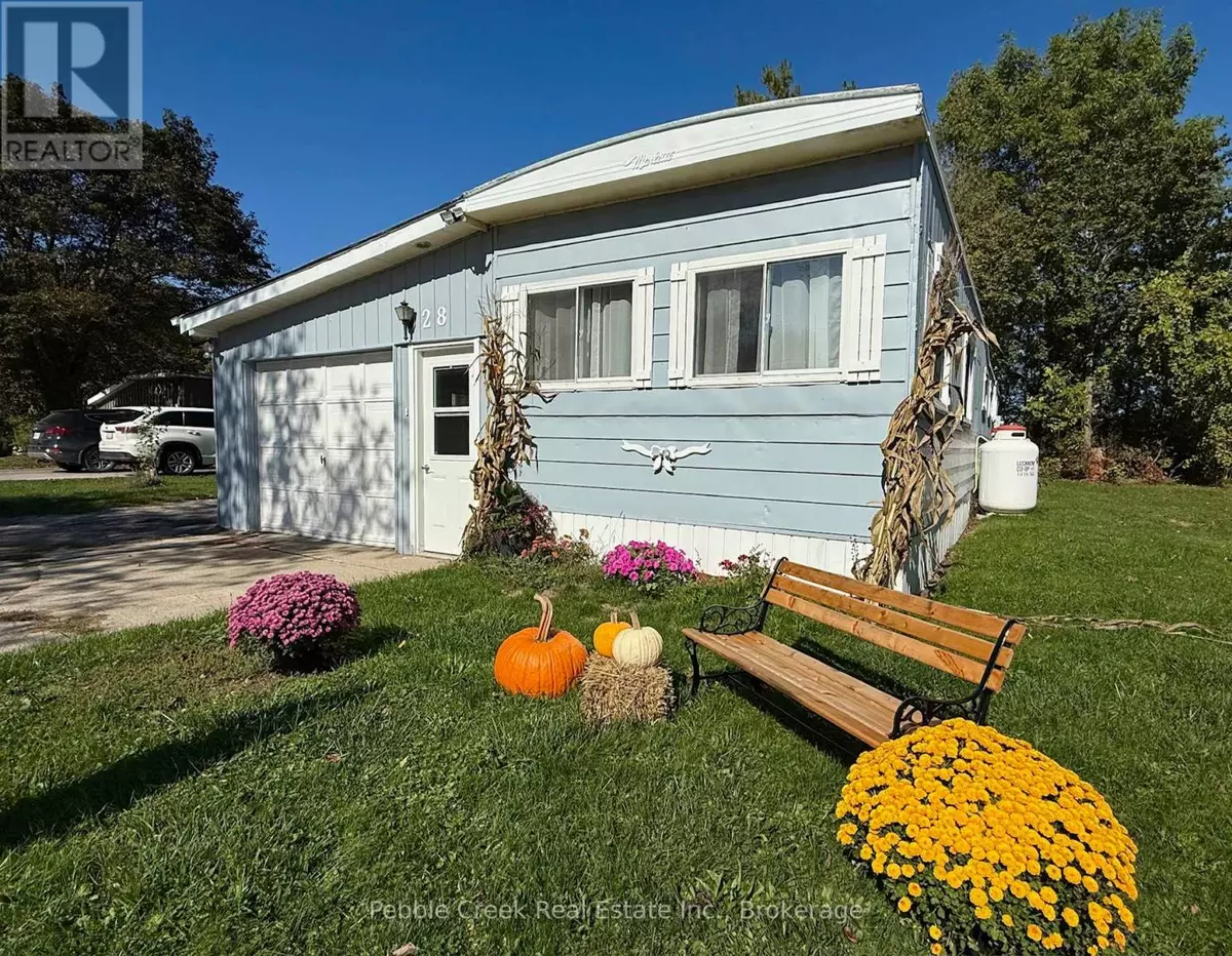 Ashfield-colborne-wawanosh (colborne), ON N7A3Y3,28 SUTTON DRIVE