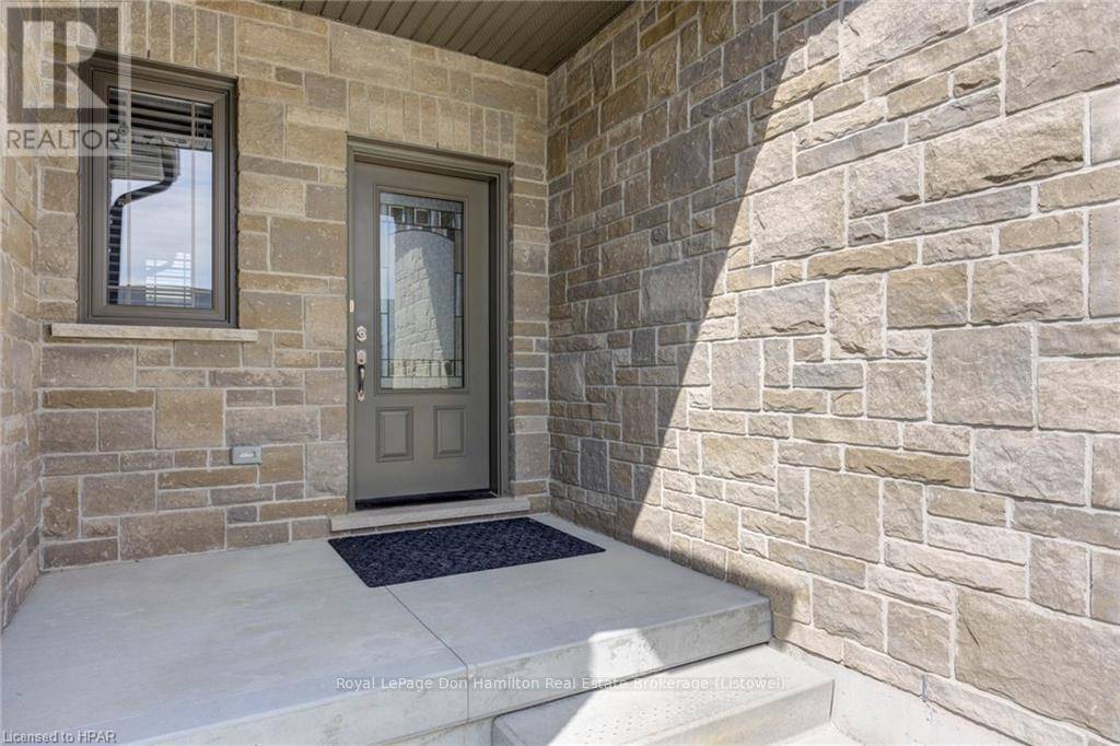 North Perth (listowel), ON N4W0J3,741 HOLLINGER AVENUE