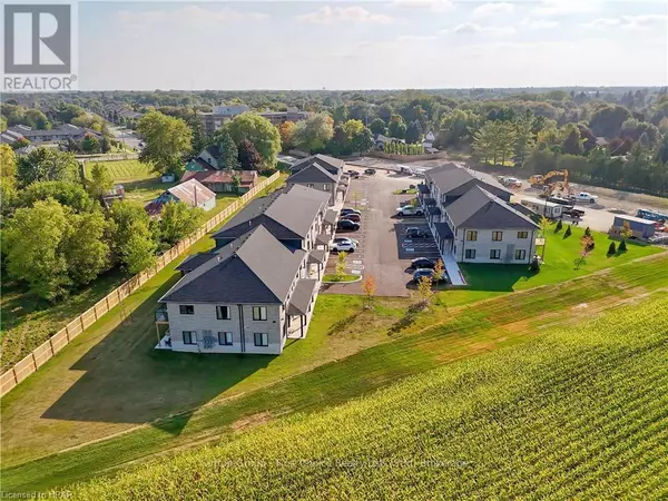 Stratford, ON N5A0K6,3202 VIVIAN Line #Unit 6