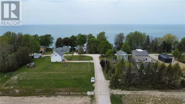 Central Huron (goderich Twp), ON N0M1G0,77547 BRYMIK AVENUE N