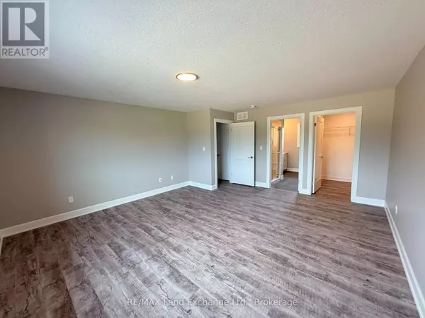 Kincardine, ON N2Z0G1,8 GOLF LINKS RD #Unit 3