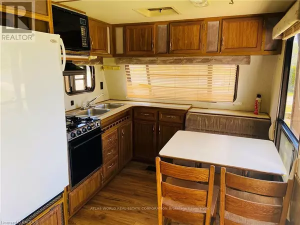 Northern Bruce Peninsula, ON N0H2R0,9 TAMARAC RD #4