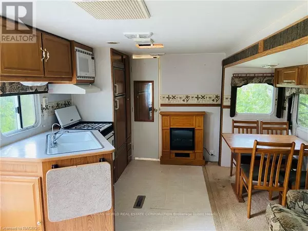 Northern Bruce Peninsula, ON N0H2R0,9 TAMARAC RD #18