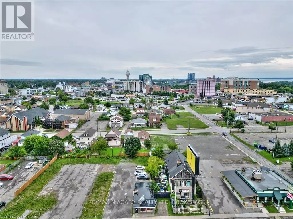 Niagara Falls (215 - Hospital), ON L2G3X7,5784 STANLEY AVENUE