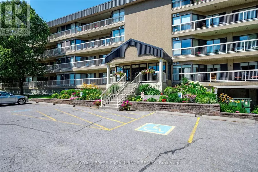 40 Auburn ST #107, Peterborough (ashburnham), ON K9H2G2