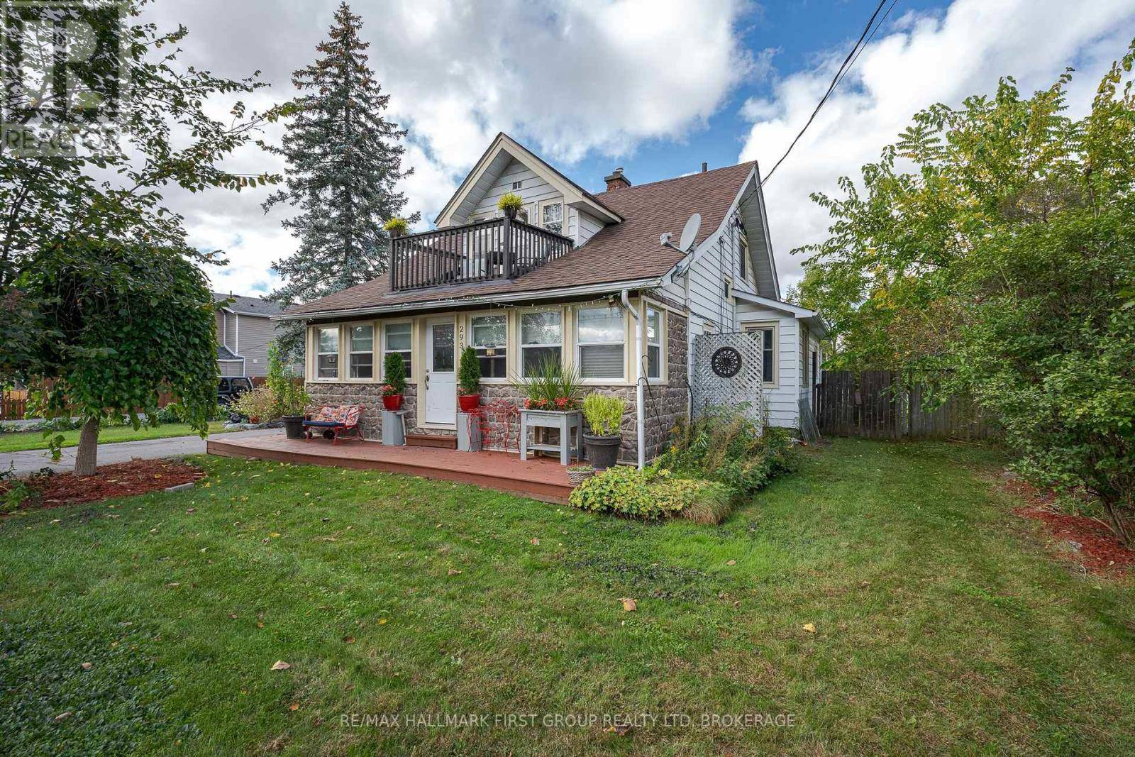 Greater Napanee, ON K7R2B3,293 DUNDAS STREET W