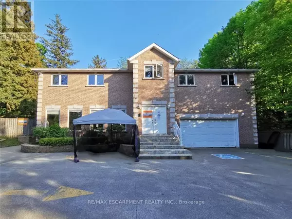 144 WILSON STREET, Hamilton (ancaster), ON L9G2B7