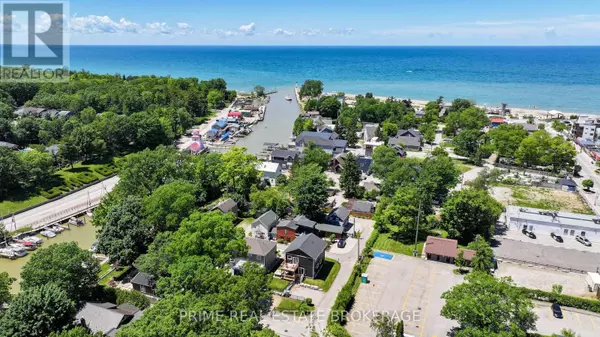 11 EILBER STREET, Lambton Shores (grand Bend), ON N0M1T0