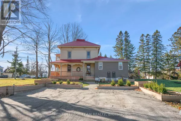 North Dundas, ON K0C1H0,77 QUEEN STREET W