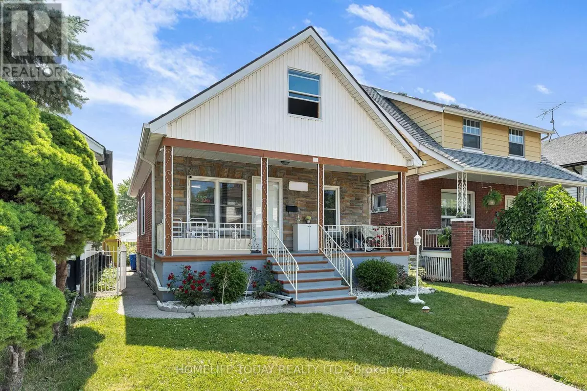 Windsor, ON N8X4R6,1529 HALL AVENUE