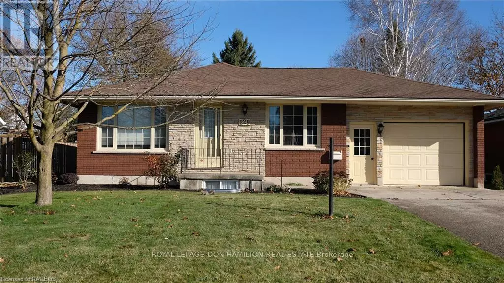 228 BYELAND DRIVE, Wellington North (mount Forest), ON N0G2L2