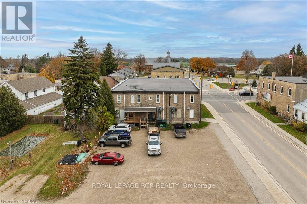 Minto, ON N0G1M0,3 ELORA STREET