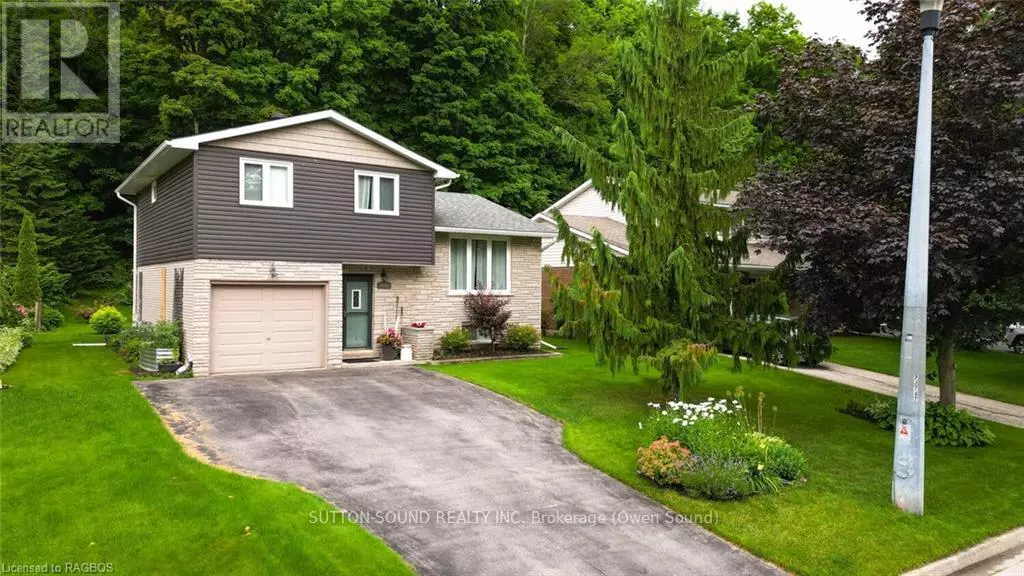 Owen Sound, ON N4K6C8,136 6TH AVENUE W