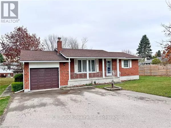 8 STANLEY STREET, Central Huron (goderich Twp), ON N7A3X8