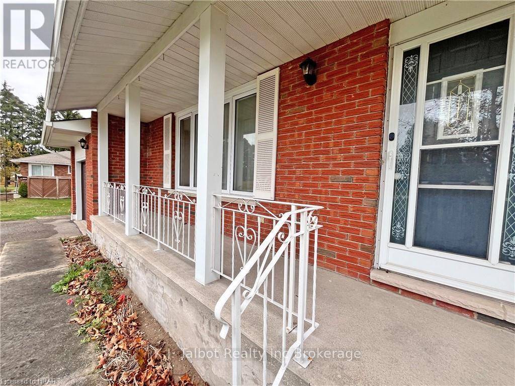 Central Huron (goderich Twp), ON N7A3X8,8 STANLEY STREET