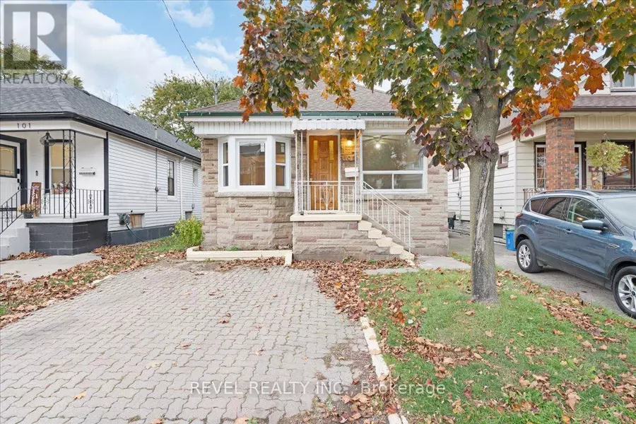 105 EDGEMONT STREET N, Hamilton (crown Point), ON L8H4C9