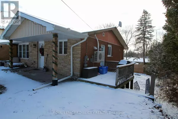 Guelph/eramosa (rockwood), ON N0B2K0,405 Main ST South #4