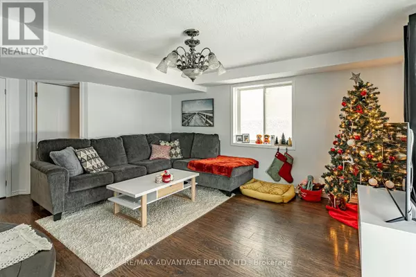 London, ON N6K5C1,1176 BIRCHWOOD DRIVE