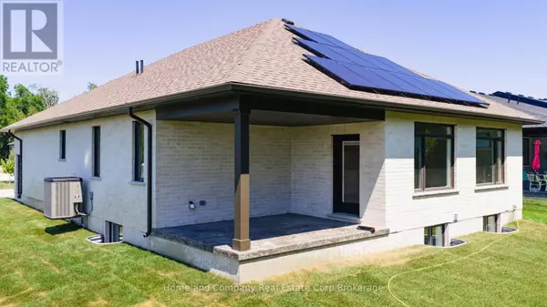 Bluewater (bayfield), ON N0M1G0,61 DEER RIDGE LANE