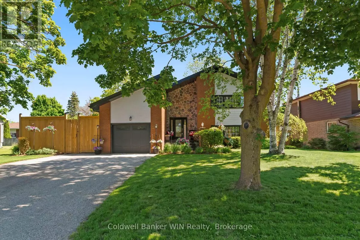 Wellington North (mount Forest), ON N0G2L2,510 CHURCH CRESCENT