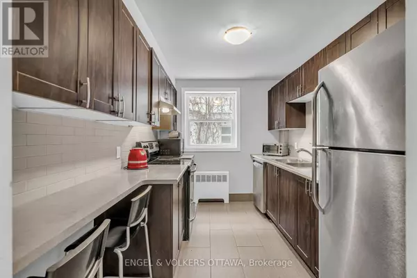 Ottawa, ON K1S1R1,65 Riverdale AVE #2