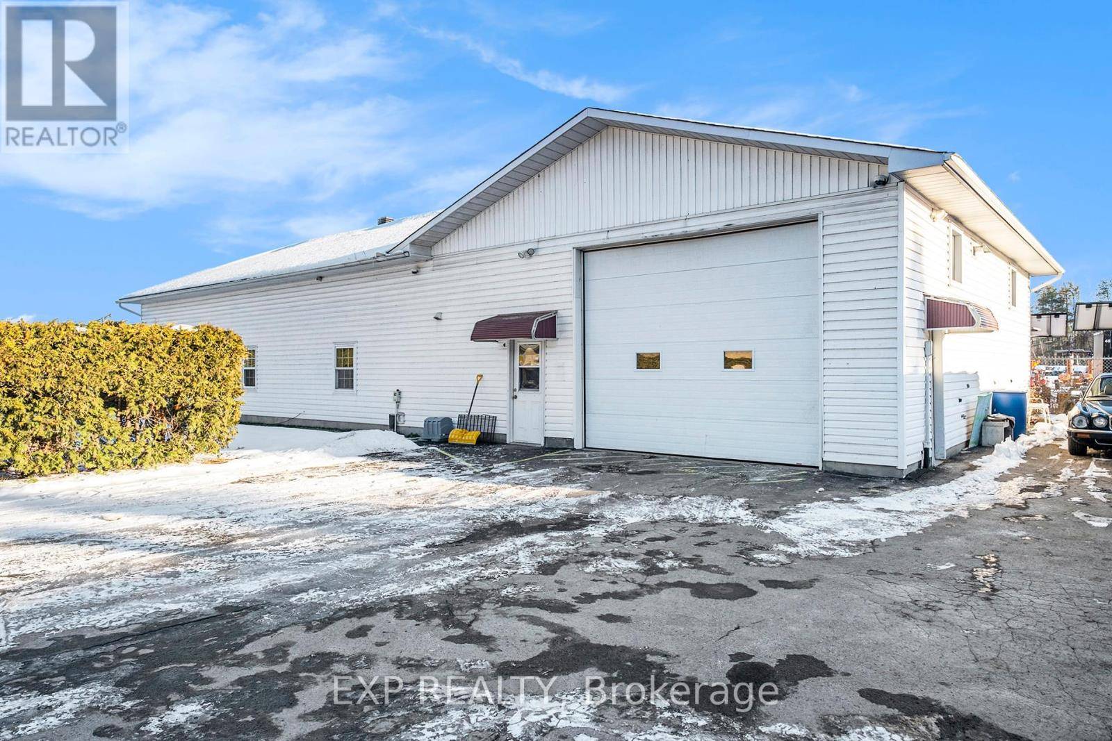 3836 LEITRIM ROAD N, Ottawa, ON K1G3N4