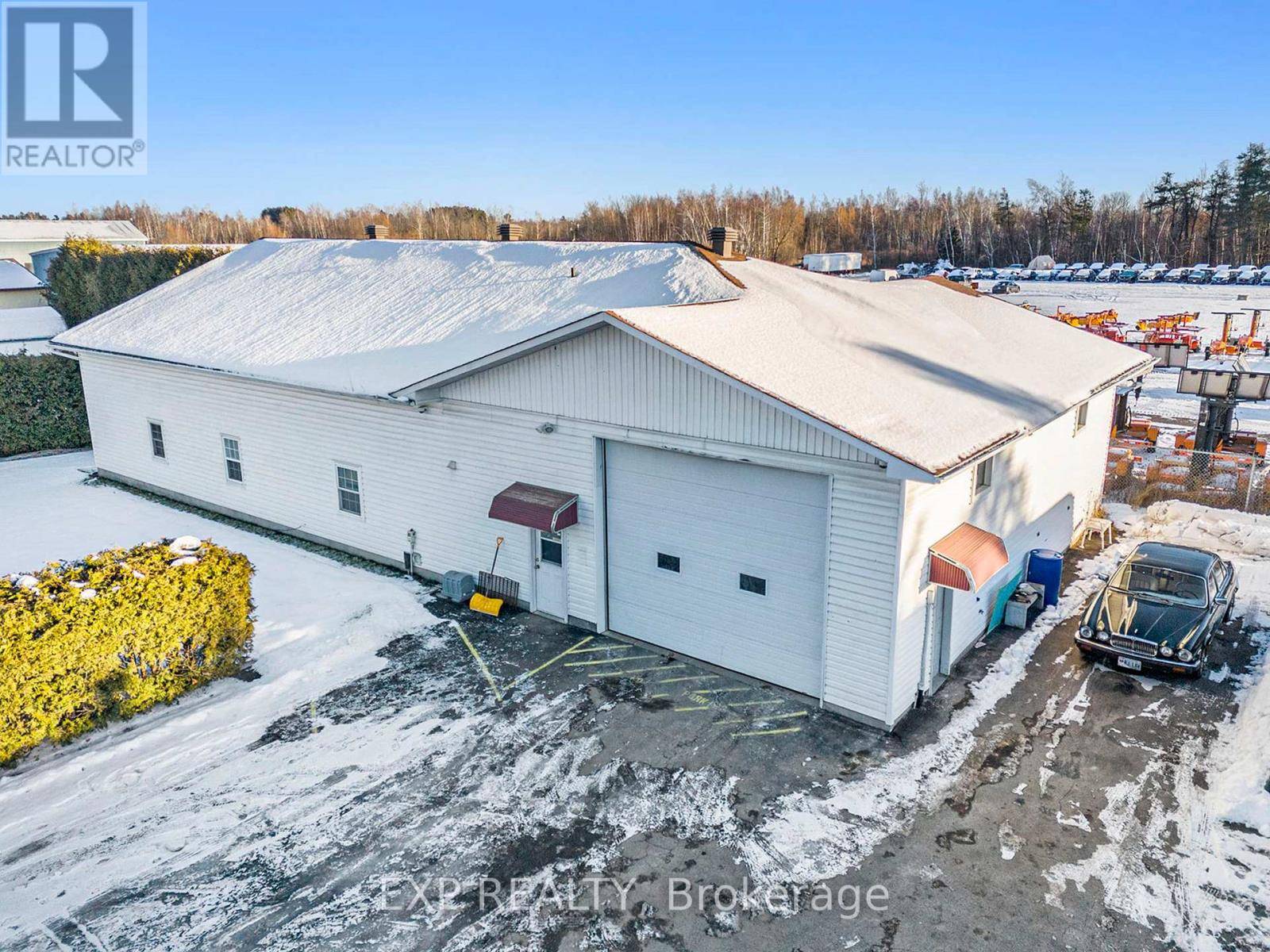 Ottawa, ON K1G3N4,3836 LEITRIM ROAD N