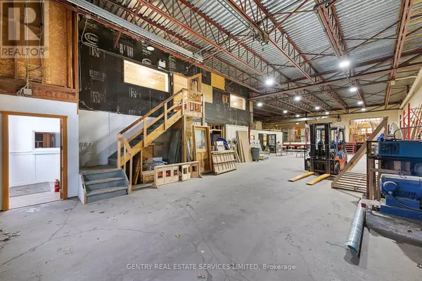 Madawaska Valley, ON K0J1B0,14 CONWAY STREET