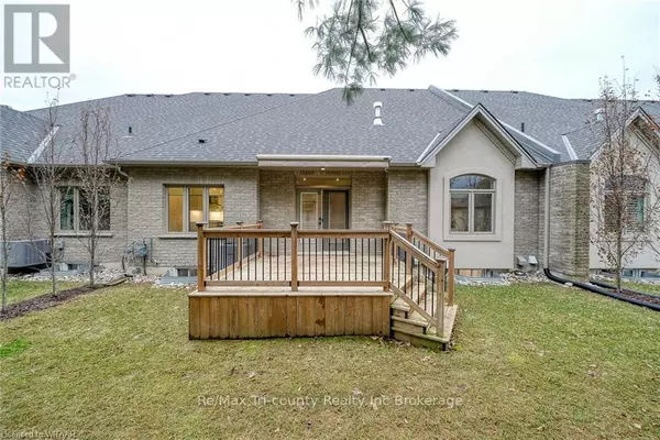 Tillsonburg, ON N4G0A8,5 WOOD HAVEN DR DR #303