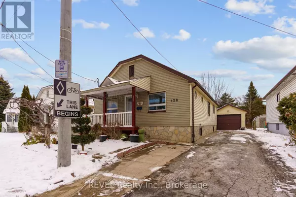 428 CARLTON STREET, St. Catharines (445 - Facer), ON L2M4W8