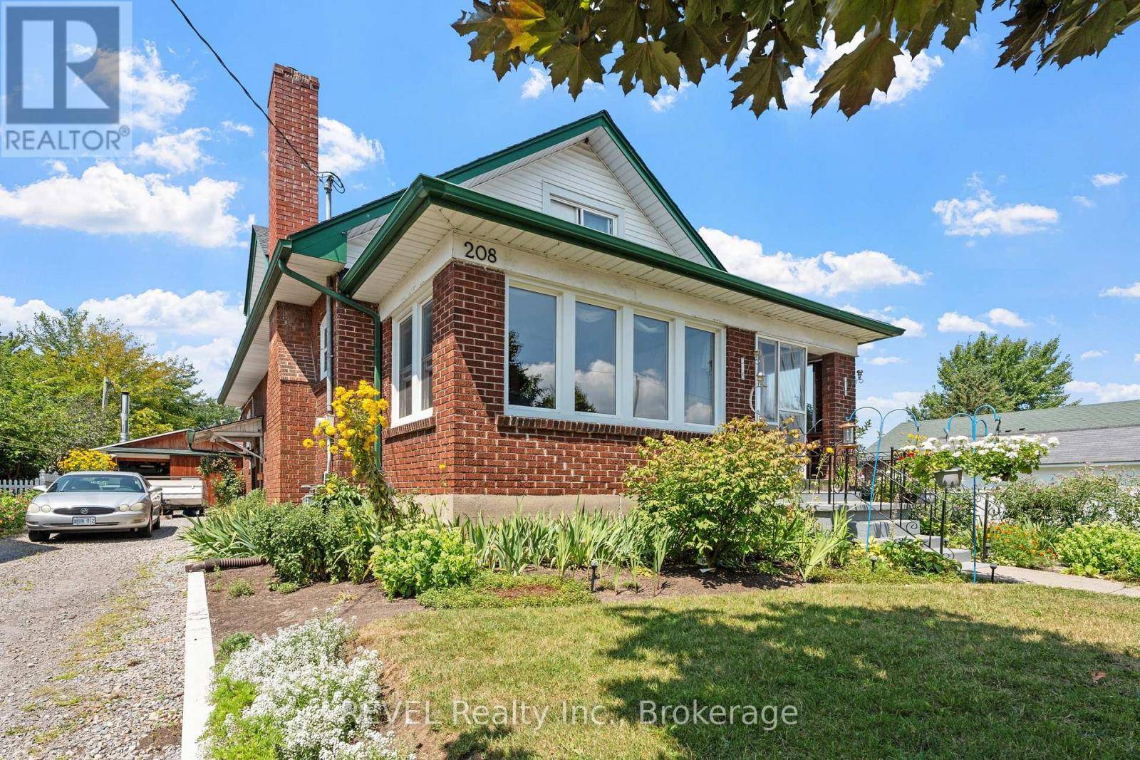 Fort Erie (central), ON L2A3R8,208 NORTH STREET