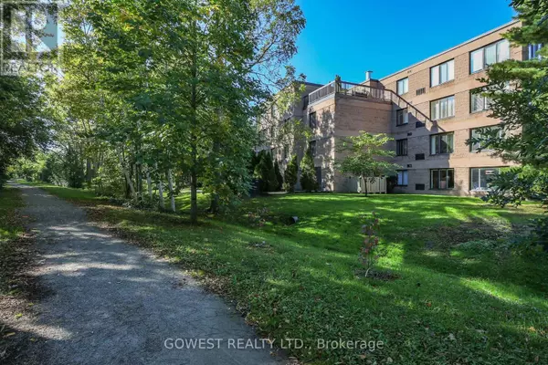 Niagara-on-the-lake, ON L0S1J0,61 PAFFARD ST #304