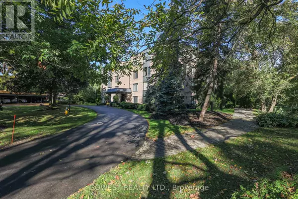 Niagara-on-the-lake, ON L0S1J0,61 PAFFARD ST #304