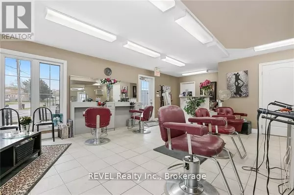 St. Catharines (vine/linwell), ON L2M3S6,407 VINE STREET