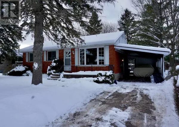 240 7TH AVENUE E, Owen Sound, ON N4K2W9