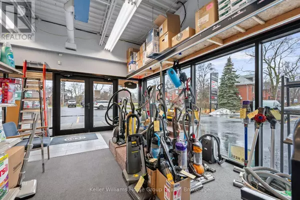 Guelph (junction/onward Willow), ON N1H7J1,30 EDINBURGH ROAD N