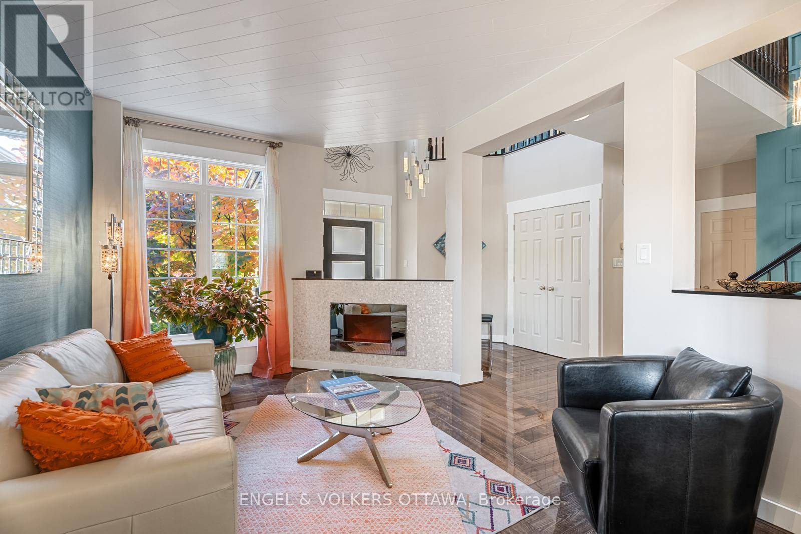 Ottawa, ON K2J0L6,341 SHADEHILL CRESCENT