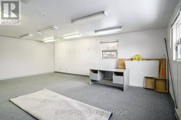 Ottawa, ON K2S1E3,1488 Stittsville Main ST #8