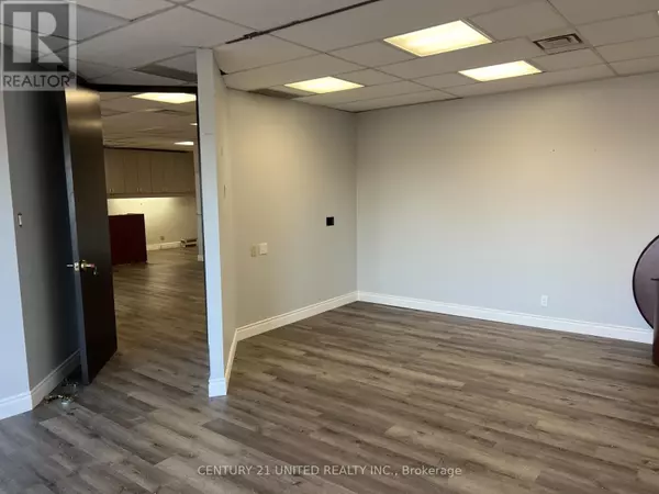 Peterborough (town Ward 3), ON K9H7E7,360 George ST North #302