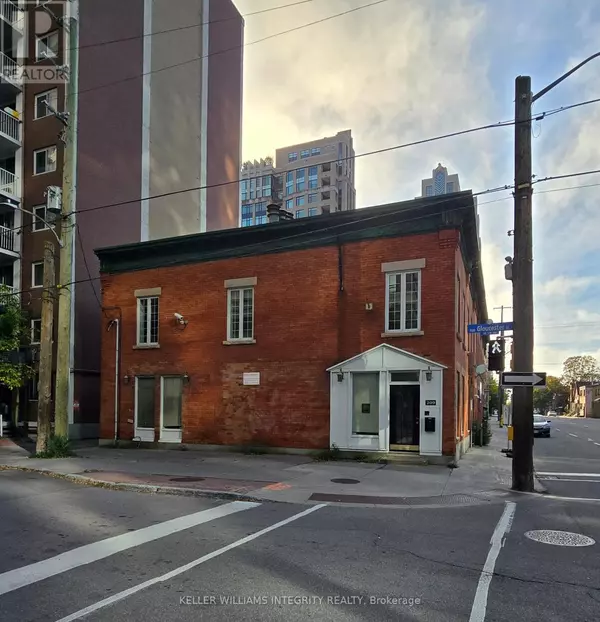 209 KENT STREET, Ottawa, ON K2P1Z8