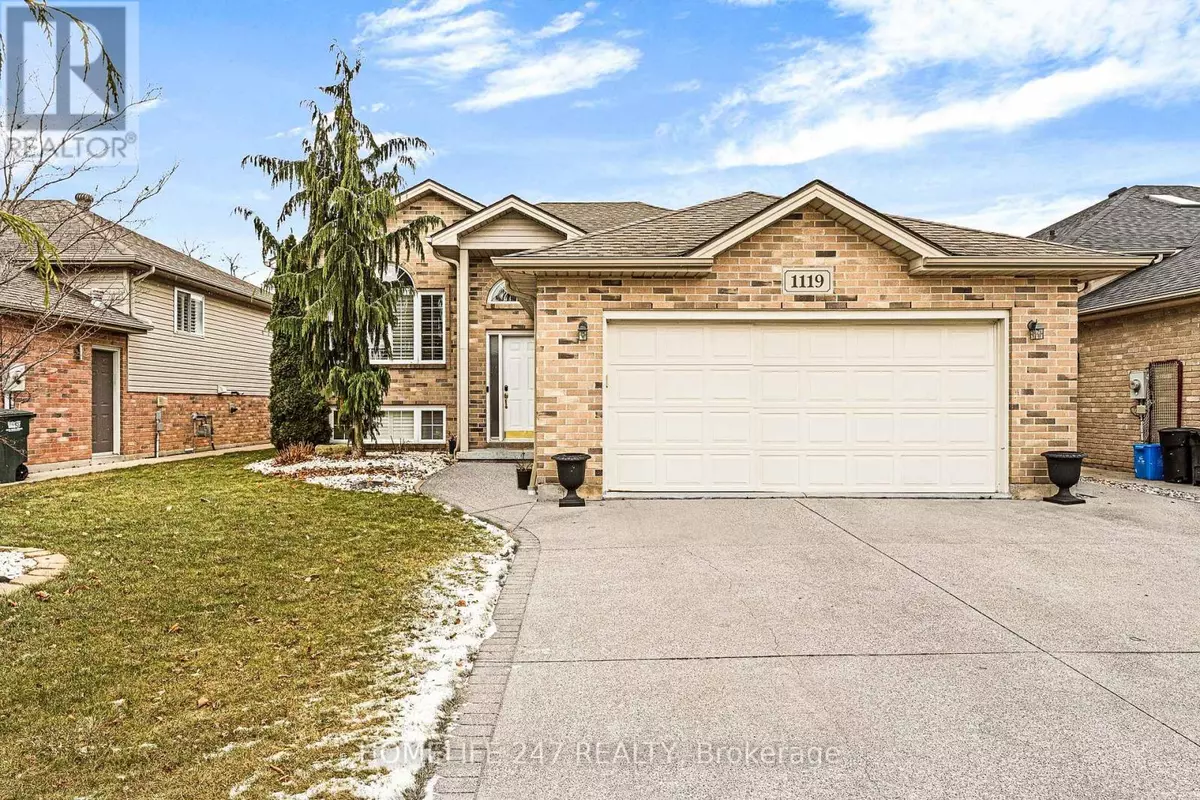 Lakeshore, ON N8L0W5,1119 MONARCH MEADOWS DRIVE