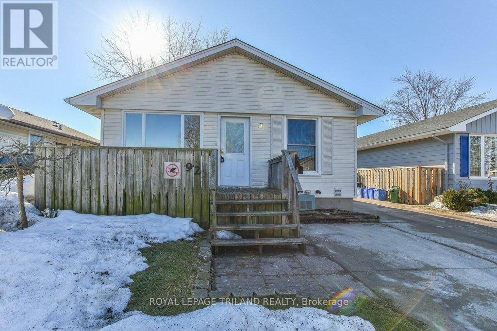 London, ON N6E1G4,92 SNOWDON CRESCENT