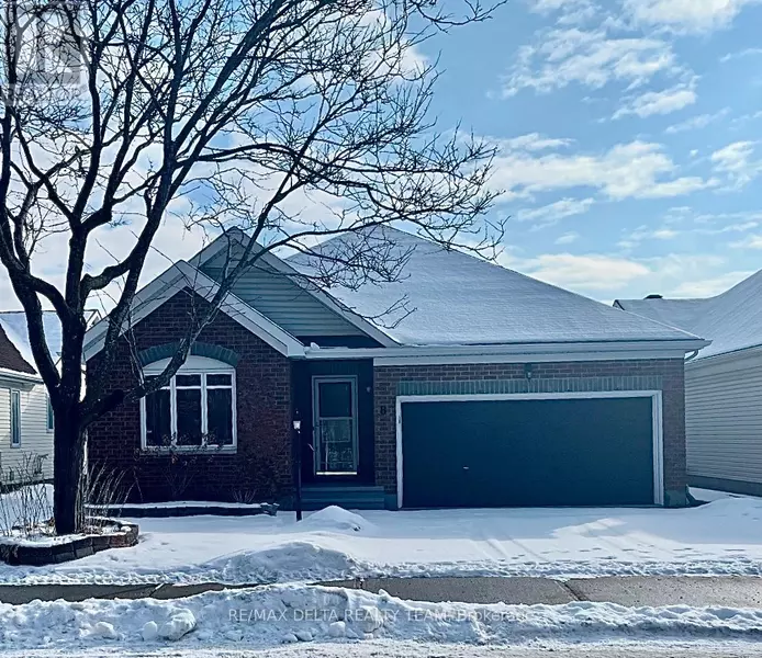 8 SPINNEY WAY, Ottawa, ON K2J4Y8