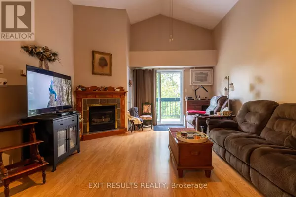 Hawkesbury, ON K6A3V6,1202 Clement ST #236