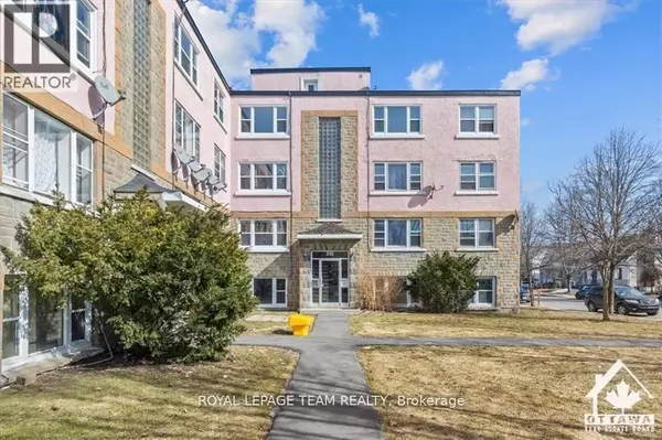 311 Blake BLVD #8, Ottawa, ON K1L6L4