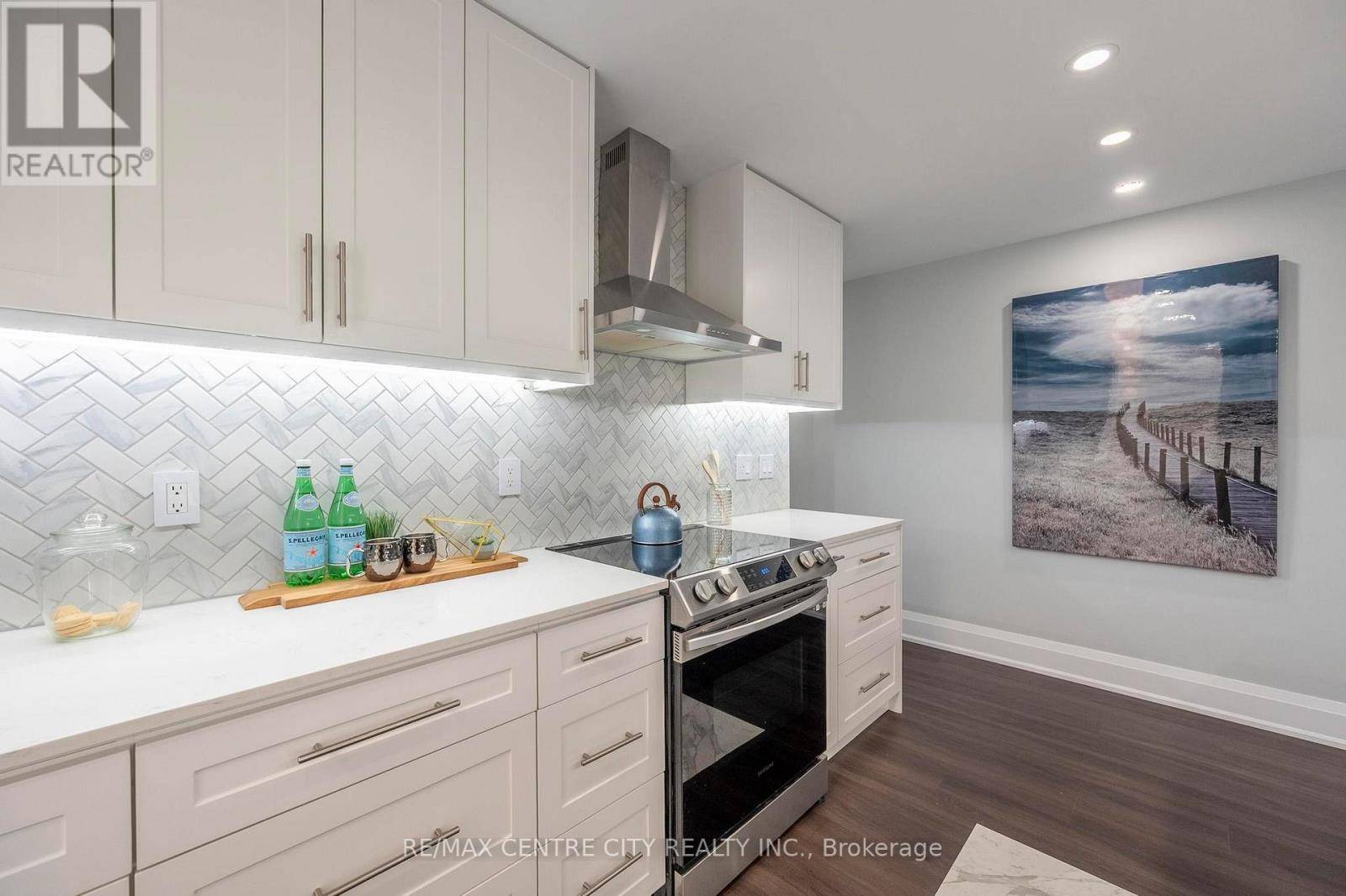 London East (east F), ON N6A3P8,460 Wellington ST South #204