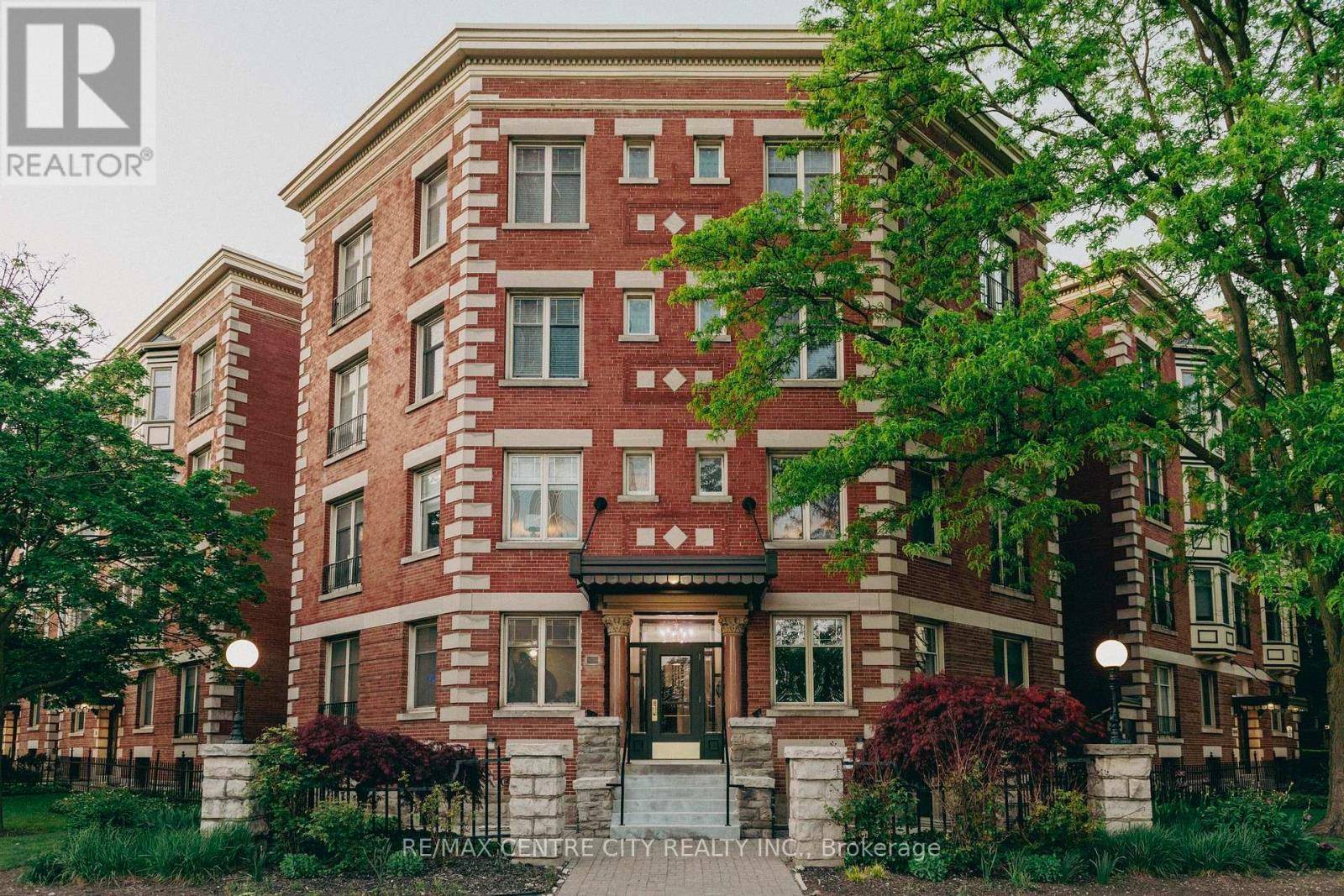 London East (east F), ON N6A3P8,460 Wellington ST South #204
