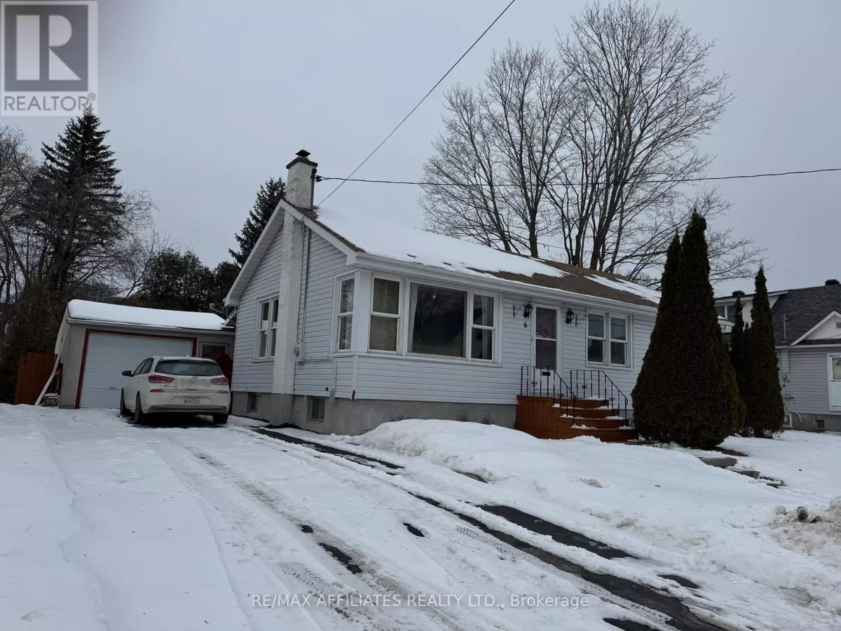 Smiths Falls, ON K7A3Z8,6 CATHERINE STREET