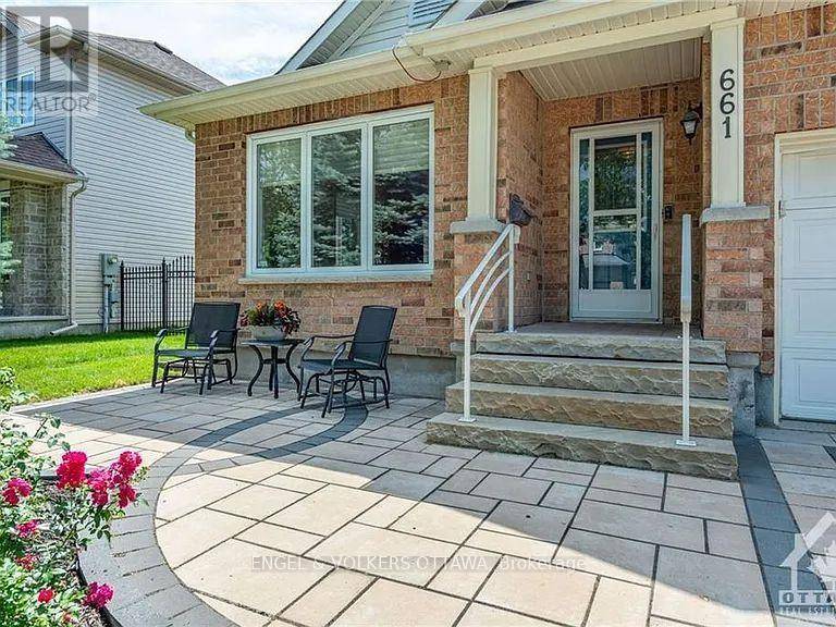Ottawa, ON K1T0A4,661 NETLEY CIRCLE