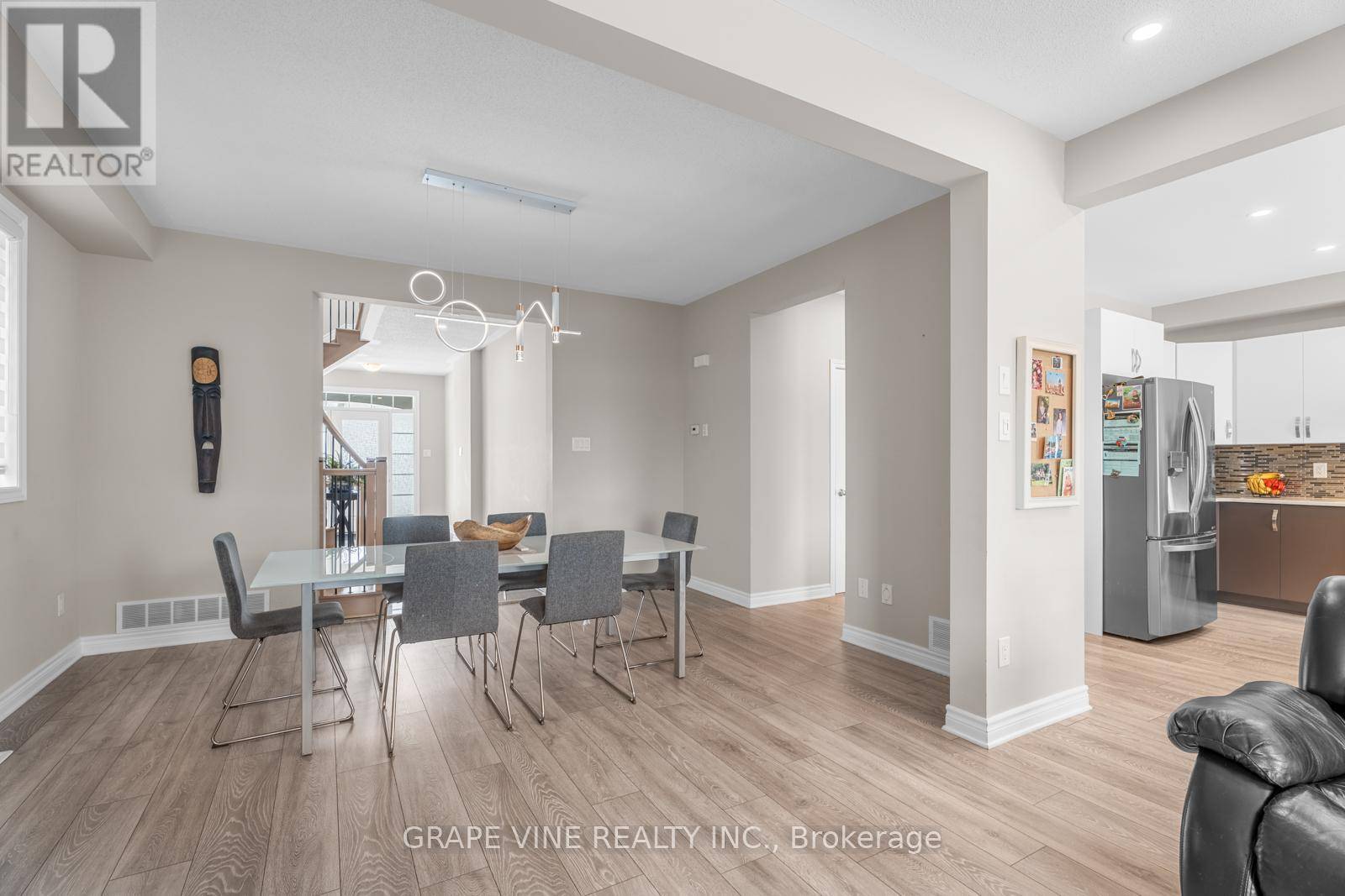 Ottawa, ON K2J6G8,46 KNOCKADERRY CRESCENT